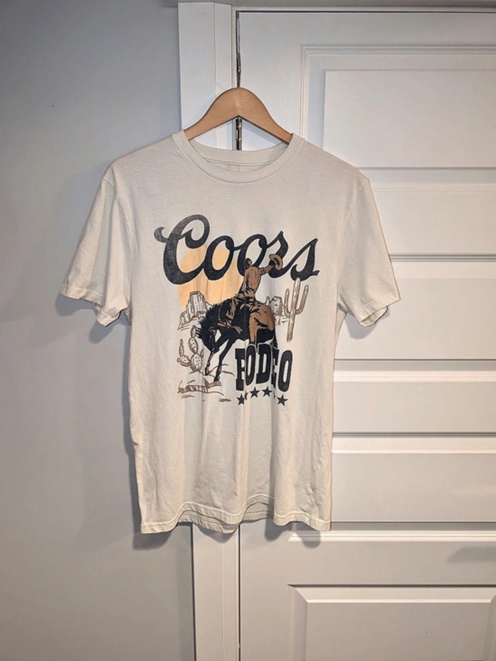 Coors Original Coors Rodeo Beer T-Shirt Graphic Tee in Cream